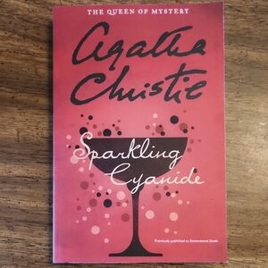 📚5/$15 Agatha Christie 'Sparkling Cyanide' Book